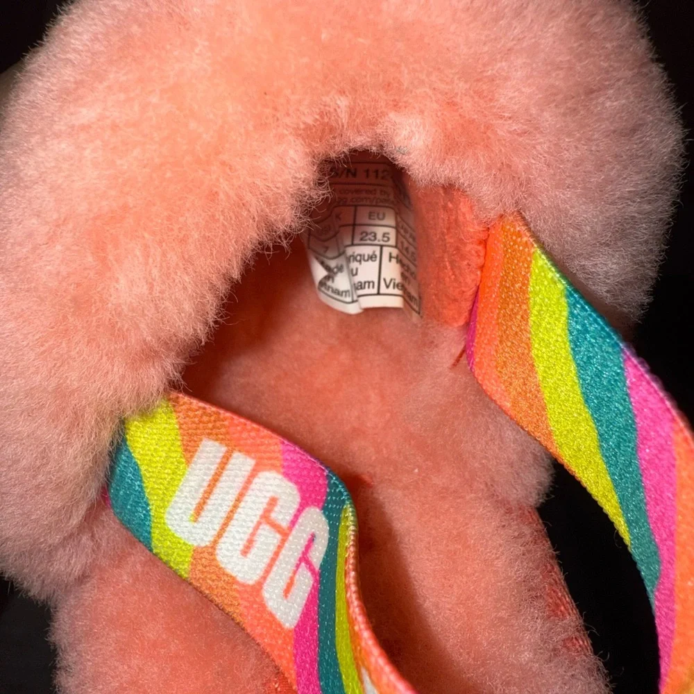 UGG Fluff Yeah Colorful Rainbow Stripe‎ Sheepskin Cozy Slides Sandals Kids 7